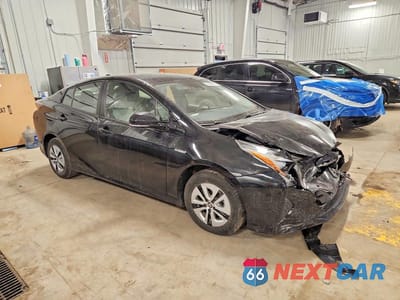 Czwarte zdjęcie samochodu z boku: 2018 TOYOTA PRIUS TWO VIN:JTDKBRFU6J3061757 - miniatura