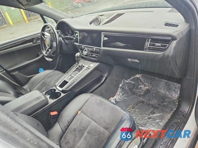 Zdjęcie 8 z 13 samochodu: 2021 PORSCHE MACAN VIN:WP1AA2A54MLB14335 - miniatura