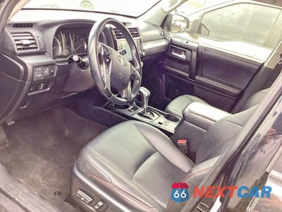 Piąte zdjęcie samochodu w środku: 2020 TOYOTA 4RUNNER TRD OFF-ROAD PREMIUM VIN:JTEBU5JR1L5743809 - miniatura