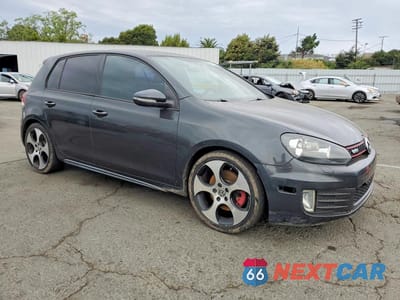 Czwarte zdjęcie samochodu z boku: 2013 VOLKSWAGEN GTI VIN:WVWHD7AJ1DW124501 - miniatura