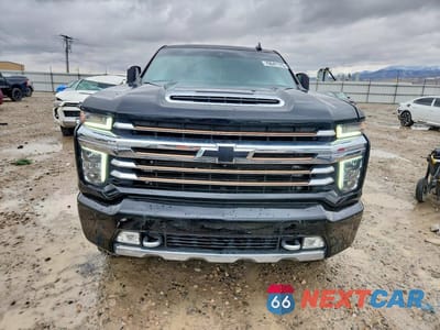 Piąte zdjęcie samochodu w środku: 2022 CHEVROLET SILVERADO K3500 HIGH COUNTRY VIN:1GC4YVEY0NF364266 - miniatura