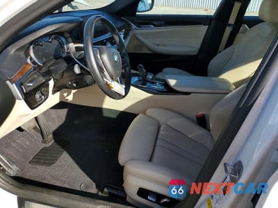 Zdjęcie 7 z 12 samochodu: 2019 BMW 530 I VIN:WBAJA5C59KWW37777 - miniatura