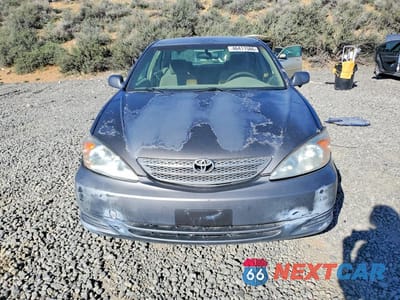 Piąte zdjęcie samochodu w środku: 2004 TOYOTA CAMRY LE VIN:4T1BE32K64U806252 - miniatura