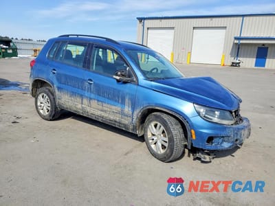 Czwarte zdjęcie samochodu z boku: 2017 VOLKSWAGEN TIGUAN S VIN:WVGBV7AX0HW505006 - miniatura