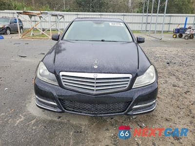 Piąte zdjęcie samochodu w środku: 2012 MERCEDES-BENZ C 250 VIN:WDDGF4HB1CR192450 - miniatura