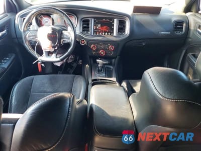 Zdjęcie 8 z 13 samochodu: 2016 DODGE CHARGER SRT HELLCAT VIN:2C3CDXL97GH301573 - miniatura