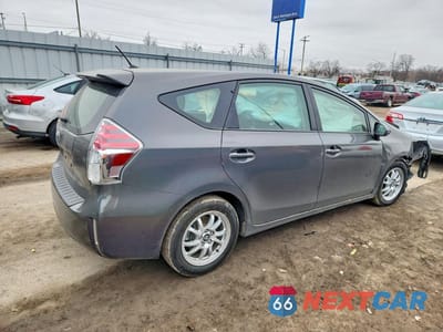 Trzecie zdjęcie samochodu z tyłu: 2015 TOYOTA PRIUS V TWO VIN:JTDZN3EU0FJ015932 - miniatura