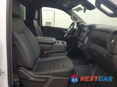 Zdjęcie 10 z 11 samochodu: 2023 CHEVROLET SILVERADO C1500 VIN:3GCNAAEK9PG308504 - miniatura