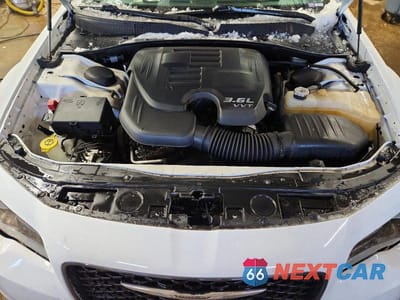 Zdjęcie 11 z 12 samochodu: 2018 CHRYSLER 300 TOURING VIN:2C3CCAAG4JH294008 - miniatura
