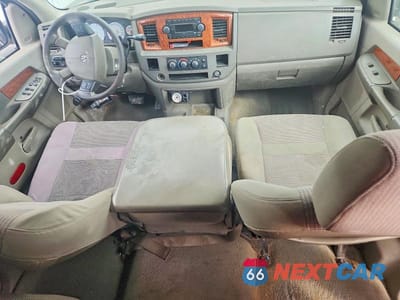 Zdjęcie 8 z 12 samochodu: 2006 DODGE RAM FLATBED TRUCK VIN:3D7MX48C16G235844 - miniatura