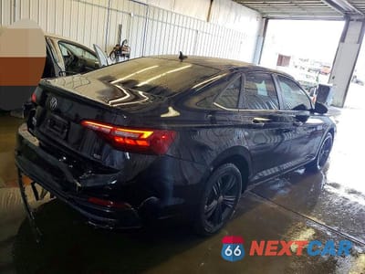 Trzecie zdjęcie samochodu z tyłu: 2022 VOLKSWAGEN JETTA SE VIN:3VW7M7BU2NM006475 - miniatura