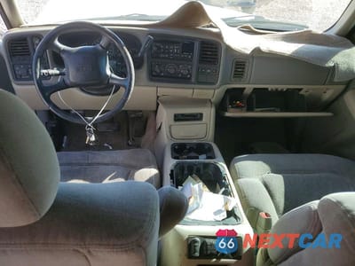 Zdjęcie 8 z 12 samochodu: 2001 CHEVROLET SUBURBAN K1500 VIN:3GNFK16T51G204907 - miniatura
