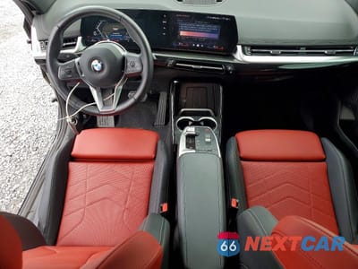 Zdjęcie 8 z 14 samochodu: 2025 BMW X1 XDRIVE28I VIN:WBX73EF04S5072340 - miniatura