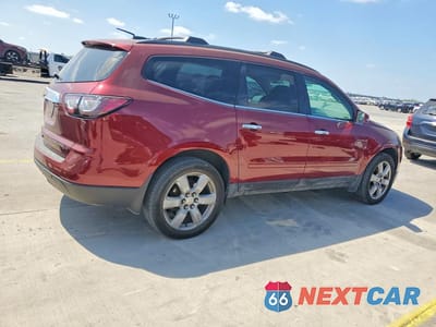 Trzecie zdjęcie samochodu z tyłu: 2016 CHEVROLET TRAVERSE LT VIN:1GNKRGKDXGJ110850 - miniatura