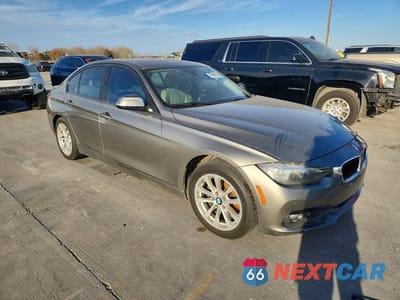 Czwarte zdjęcie samochodu z boku: 2017 BMW 320 I VIN:WBA8E1G58HNU13968 - miniatura