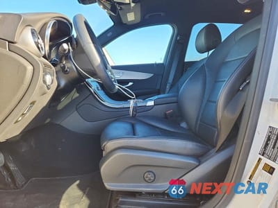 Zdjęcie 7 z 11 samochodu: 2021 MERCEDES-BENZ GLC 300 4MATIC VIN:W1N0G8EB8MV296486 - miniatura