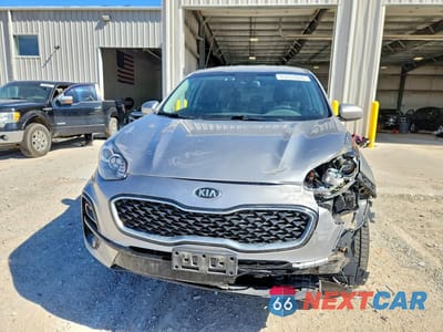 Piąte zdjęcie samochodu w środku: 2021 KIA SPORTAGE LX VIN:KNDPMCACXM7910829 - miniatura