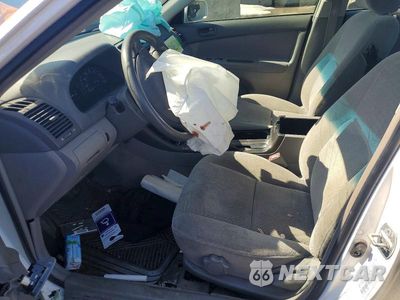 Zdjęcie 7 z 11 samochodu: 2002 TOYOTA CAMRY LE VIN:4T1BE32K22U063165 - miniatura