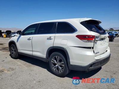 Drugie zdjęcie samochodu z przodu: 2019 TOYOTA HIGHLANDER LE PLUS VIN:5TDZZRFH9KS338706 - miniatura