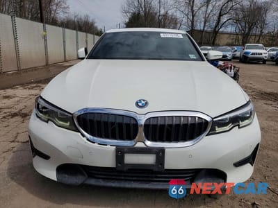 Piąte zdjęcie samochodu w środku: 2022 BMW 330XE VIN:3MW5P9J0XN8C38596 - miniatura