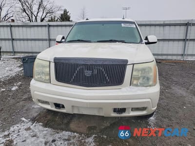 Piąte zdjęcie samochodu w środku: 2003 CADILLAC ESCALADE ESV VIN:3GYFK66N73G298437 - miniatura