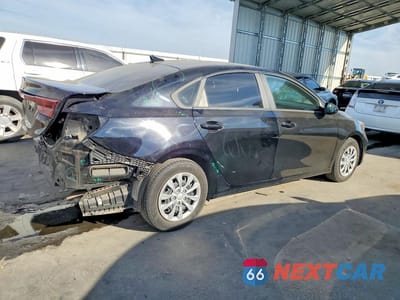 Trzecie zdjęcie samochodu z tyłu: 2023 KIA FORTE LX VIN:3KPF24AD7PE508741 - miniatura