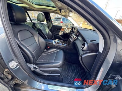 Piąte zdjęcie samochodu w środku: 2016 MERCEDES-BENZ GLC 300 4MATIC VIN:WDC0G4KB0GF010868 - miniatura