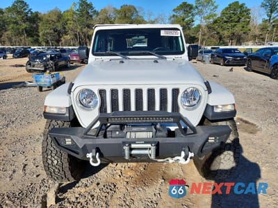 Piąte zdjęcie samochodu w środku: 2020 JEEP WRANGLER UNLIMITED SAHARA VIN:1C4HJXEN9LW195711 - miniatura