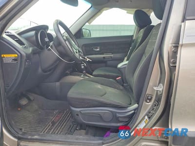 Zdjęcie 7 z 13 samochodu: 2012 KIA SOUL + VIN:KNDJT2A62C7404553 - miniatura