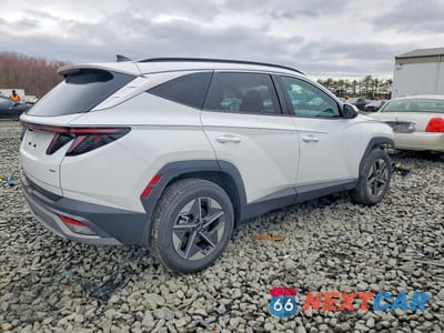 Trzecie zdjęcie samochodu z tyłu: 2026 HYUNDAI TUCSON SEL PREMIUM VIN:5NMJCCDE9TH674283 - miniatura
