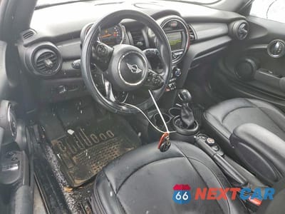Zdjęcie 8 z 12 samochodu: 2017 MINI COOPER VIN:WMWXP5C32H3C64926 - miniatura