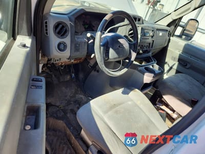 Zdjęcie 8 z 12 samochodu: 2014 FORD E150 UTILITY / SERVICE VAN VIN:1FTNE1EW1EDB06290 - miniatura