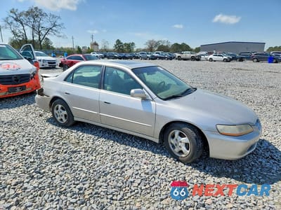 Czwarte zdjęcie samochodu z boku: 1998 HONDA ACCORD EX VIN:1HGCG5654WA067228 - miniatura