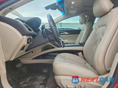 Zdjęcie 7 z 13 samochodu: 2019 LINCOLN MKZ RESERVE II VIN:3LN6L5MU6KR625450 - miniatura