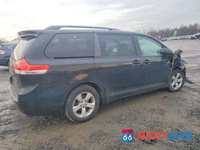 Trzecie zdjęcie samochodu z tyłu: 2014 TOYOTA SIENNA LE 8-PASSENGER VIN:5TDKK3DCXES485230 - miniatura