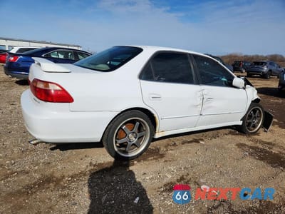Trzecie zdjęcie samochodu z tyłu: 1999 HONDA ACCORD LX VIN:1HGCG5544XA142794 - miniatura