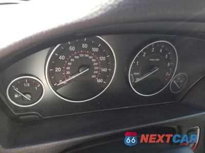 Zdjęcie 9 z 12 samochodu: 2017 BMW 330 XI VIN:WBA8D9G55HNU59145 - miniatura