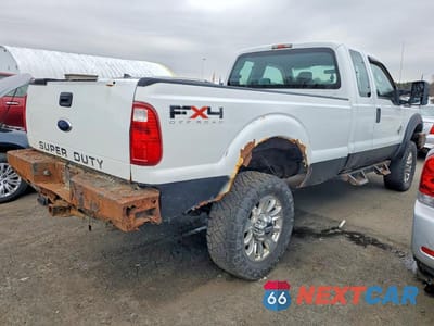 Trzecie zdjęcie samochodu z tyłu: 2011 FORD F350 SUPER DUTY VIN:1FT8X3BT9BEA33740 - miniatura