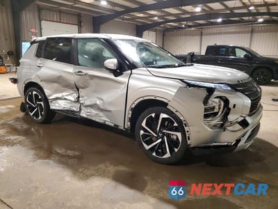 Czwarte zdjęcie samochodu z boku: 2024 MITSUBISHI OUTLANDER SE VIN:JA4J4VA85RZ047960 - miniatura