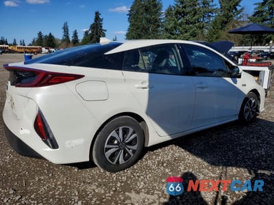 Trzecie zdjęcie samochodu z tyłu: 2017 TOYOTA PRIUS PRIME PREMIUM VIN:JTDKARFP6H3005860 - miniatura