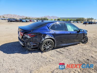 Trzecie zdjęcie samochodu z tyłu: 2022 TOYOTA CAMRY HYBRID XLE VIN:4T1F31AK3NU574899 - miniatura