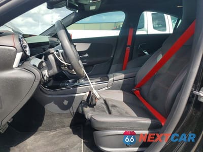 Zdjęcie 7 z 11 samochodu: 2025 MERCEDES-BENZ CLA AMG 35 4MATIC VIN:W1K5J5BB8SN532302 - miniatura