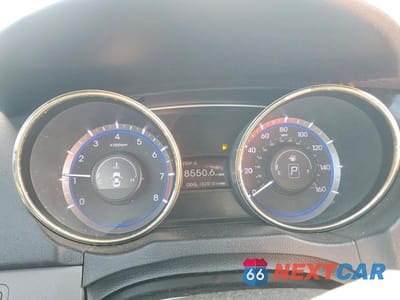 Zdjęcie 9 z 12 samochodu: 2011 HYUNDAI SONATA LIMITED 2.0T VIN:5NPEC4ABXBH234494 - miniatura