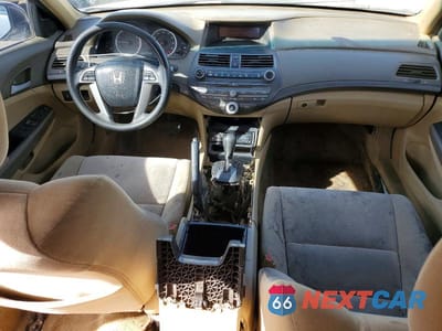 Zdjęcie 8 z 12 samochodu: 2010 HONDA ACCORD LX VIN:1HGCP2F30AA190305 - miniatura