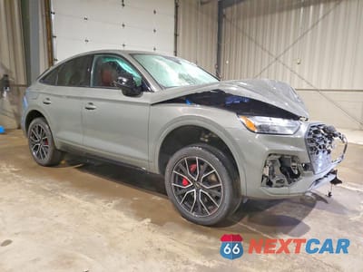 Czwarte zdjęcie samochodu z boku: 2023 AUDI SQ5 SPORTBACK PREMIUM PLUS VIN:WA124AFY2P2070611 - miniatura