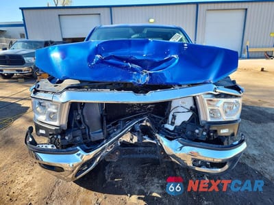 Piąte zdjęcie samochodu w środku: 2019 RAM 1500 BIG HORN VIN:1C6SRFFT9KN603514 - miniatura