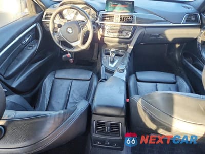 Zdjęcie 8 z 12 samochodu: 2017 BMW 330 XI VIN:WBA8D9G53HNU60990 - miniatura