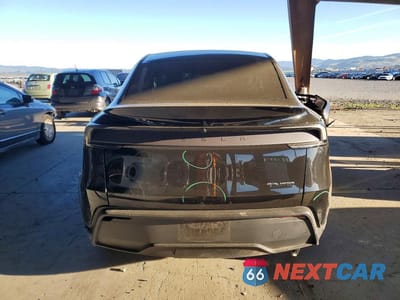 Zdjęcie 6 z 11 samochodu: 2026 TESLA MODEL Y VIN:7SAYGDEE0TF358105 - miniatura