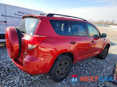 Trzecie zdjęcie samochodu z tyłu: 2008 TOYOTA RAV4 BASE VIN:JTMBD33V985191390 - miniatura