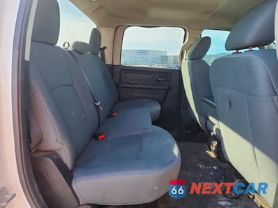 Zdjęcie 10 z 12 samochodu: 2014 RAM TRUCKS 2500 ST VIN:3C6UR5CL1EG195580 - miniatura